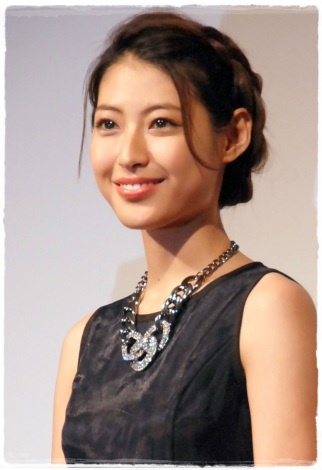 瀧本美織のほくろが大きくなった 昔と現在の画像比較 除去するの